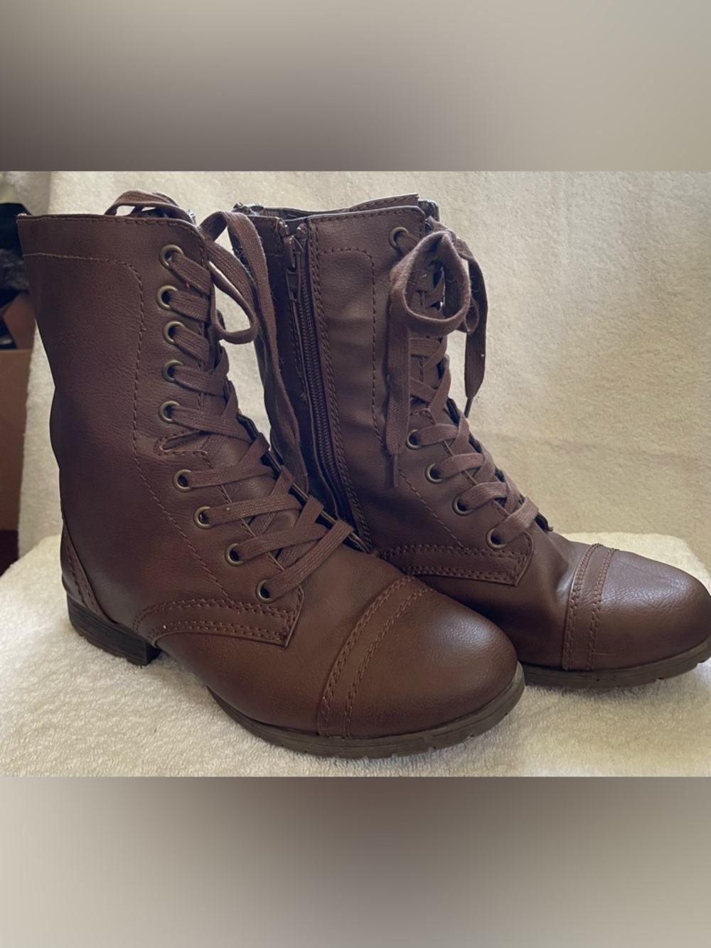 Time and Tru brown lace up boots, size 6.